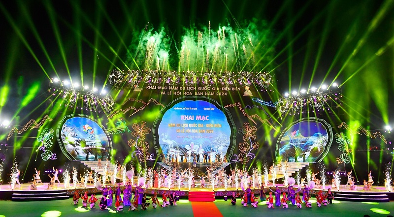 [Photos]. Ấn tượng Lễ khai mạc Năm Du lịch Quốc gia-Điện Biên và khai mạc Lễ hội Hoa Ban 2024